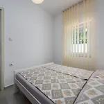 In With Heated Pool Apartment *
