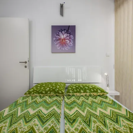 In With Heated Pool شقة Kukci